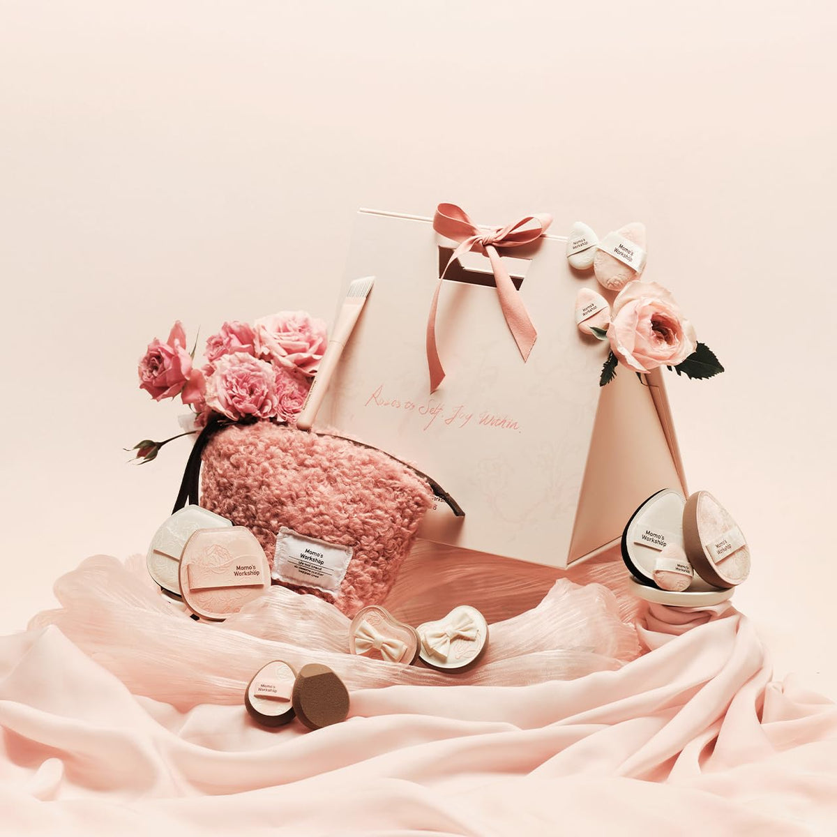 Momo's Workshop Rose Series Makeup Sponge & Brush Set, 13-Piece Beauty Puffs Kit with Beauty Pouch, High-Density Rubycell & Velour Puffs for Foundation, Concealer, Powder